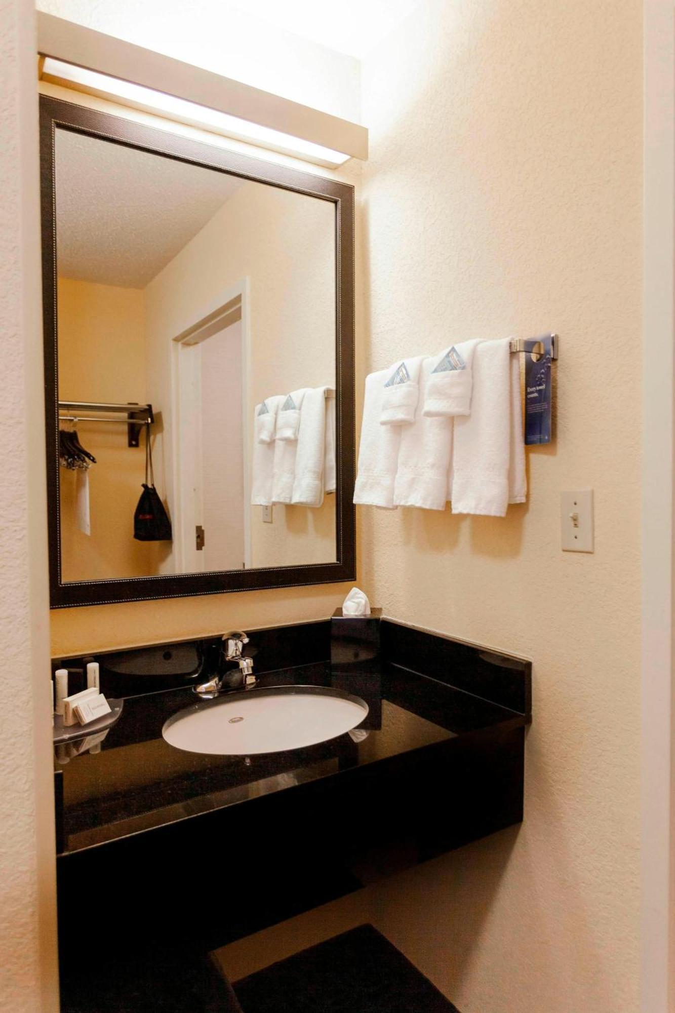 Fairfield Inn By Marriott Ponca City Exteriör bild